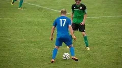 林心如霍建华共饮交杯酒，恩爱亮相林父寿宴